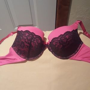 NWOT Maidenform Bra, 36C, black/hot pink